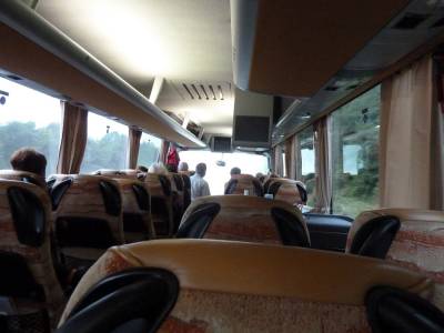 Früh morgens mit dem Bus nach Düsseldorf.  - Früh morgens mit dem Bus nach Düsseldorf. 